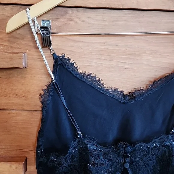 NWT Victoria's Secret: Lace-Back Cami w/ sparkle straps, Black, Small - Picture 5 of 11